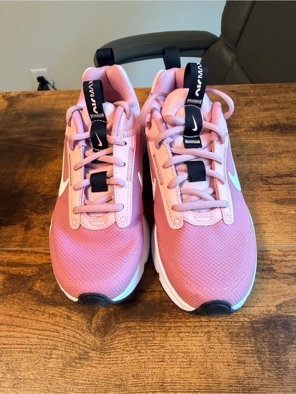 Nike Kids Pink & White Air Cushion Running Sneakers 4.5Y/6W
